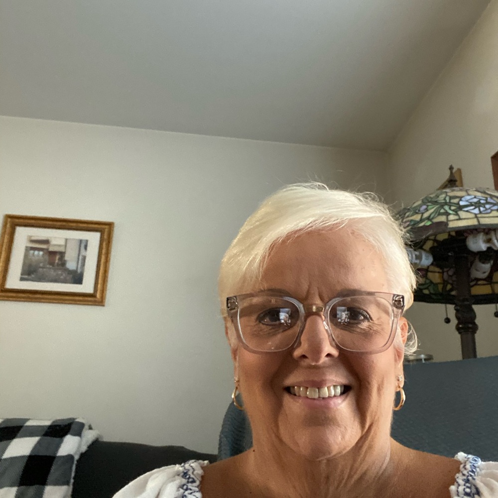 Meet your Posher, Charlene